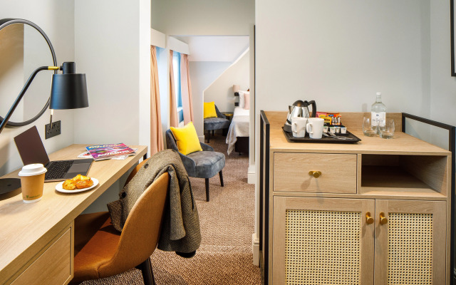 voco Lythe Hill Hotel & Spa by IHG