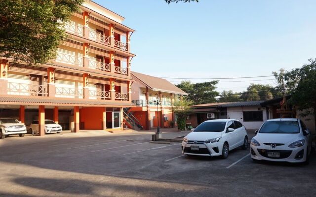 Jintakarm Home Place จินตคาม โฮมเพลส