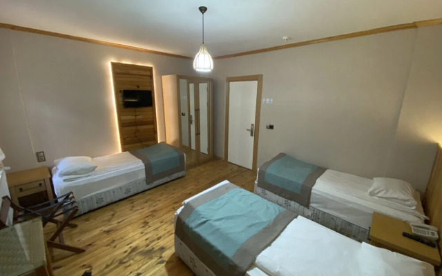Sis Otel