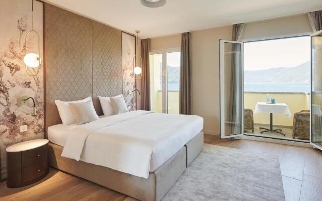 Vista Lakefront Boutique Hotel