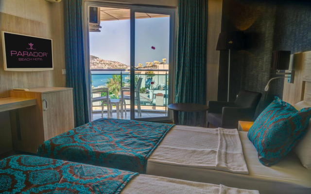 Parador Beach Hotel