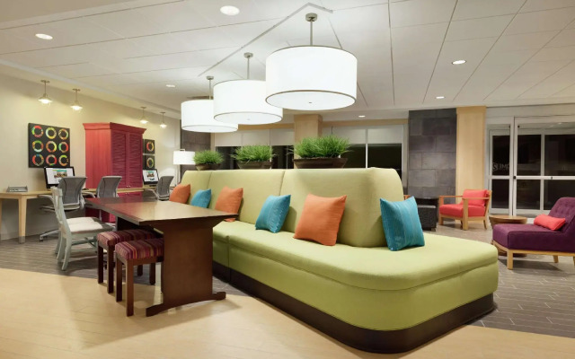 Home2 Suites by Hilton Roseville Minneapolis
