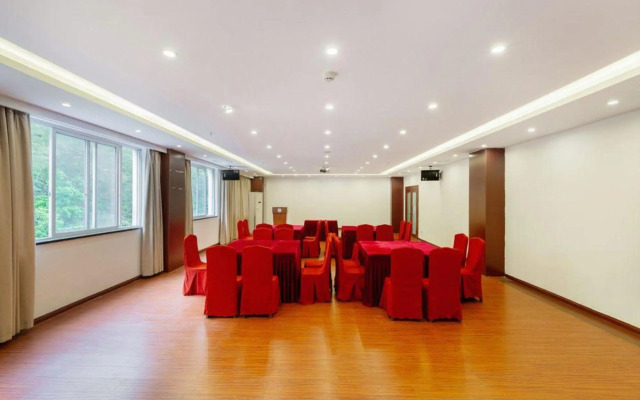 Vienna Classic Hotel (South Gate of Mount Huang Scenic Area)