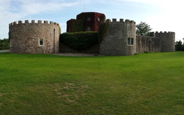 Walton Castle