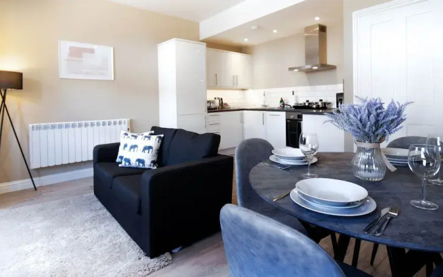 2 Bed 1 Bath Town Center Apartment