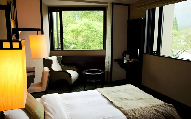 Komagane Kogen Resort Links