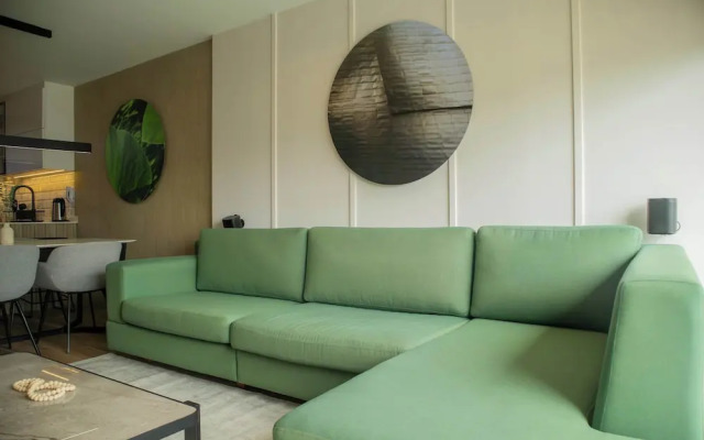 w Flawless 3BR w Balcony in Miraflores