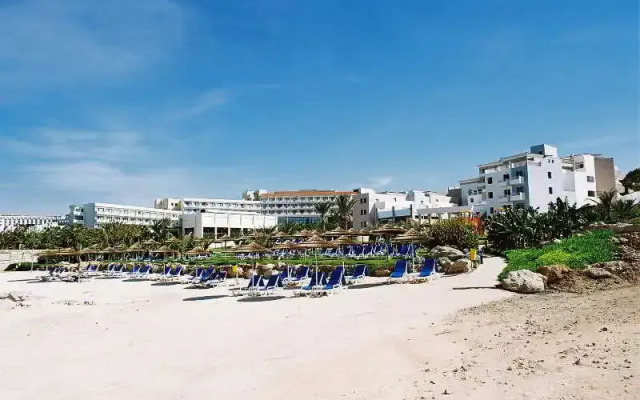 St. George Gardens Hotel Suites
