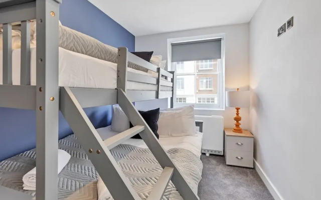 Right On : Bright On Apartment 1F | By My Getaways