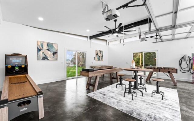 Blue Haven W/game Room, Hot Tub & Optional Boat Rental