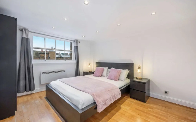 Above Beyond - Fitzrovia - by Frankie Says