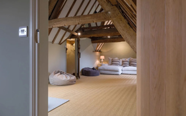 The Mill House Beautiful 4BD Family Home