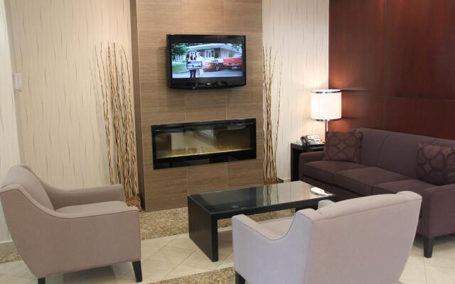 Holiday Inn and Suites Winnipeg Downtown by IHG