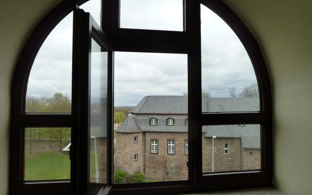 Hotel Am Schloss Broich