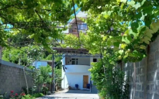 Guest house Almari