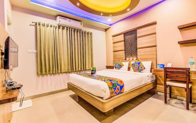FabHotel Vipra Enclave