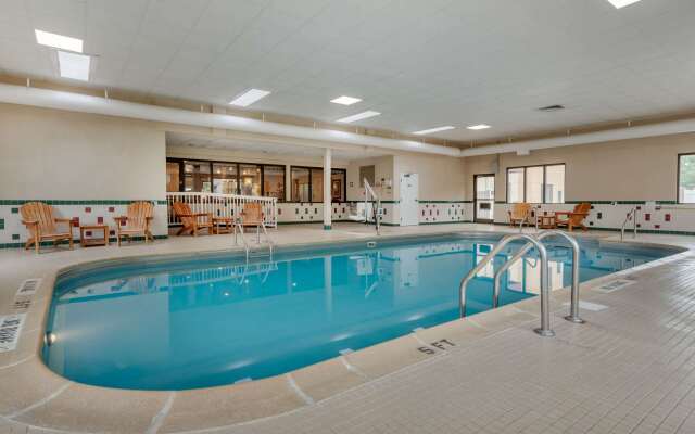 Comfort Suites near Route 66