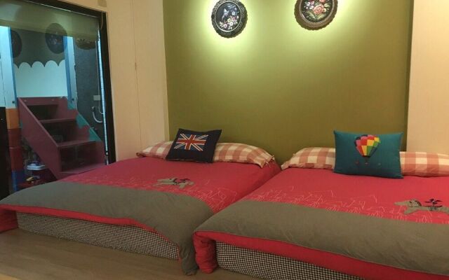 Water Reflection Bed and Breakfast