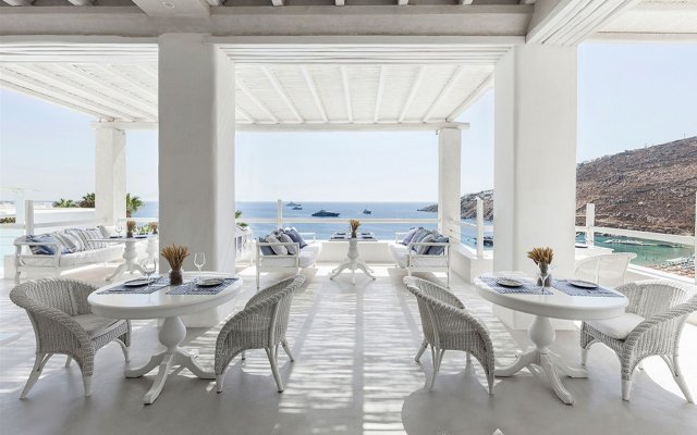 Mykonos Blu Grecotel Boutique Resort