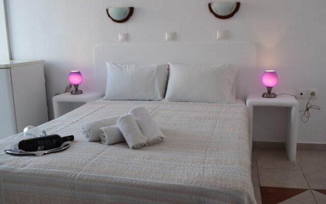 Cyclades Hotel