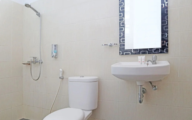 OYO 1673 M Authentic Kost Man