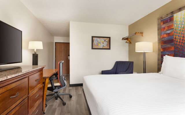 Baymont by Wyndham Hutchinson