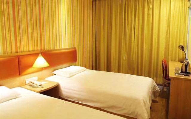 Home Inn Yangquan Peach West Street to the North is the International new City Shop – Guest Rooms – Yangquan
