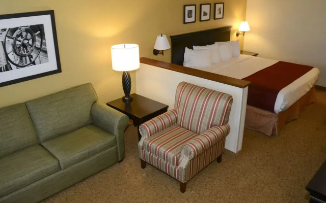 Country Inn & Suites By Carlson, Dundee, MI