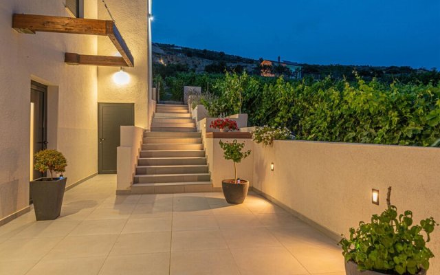 Amazing Home in Sibenik With Wifi, 5 Bedrooms and Heated Swimming Pool