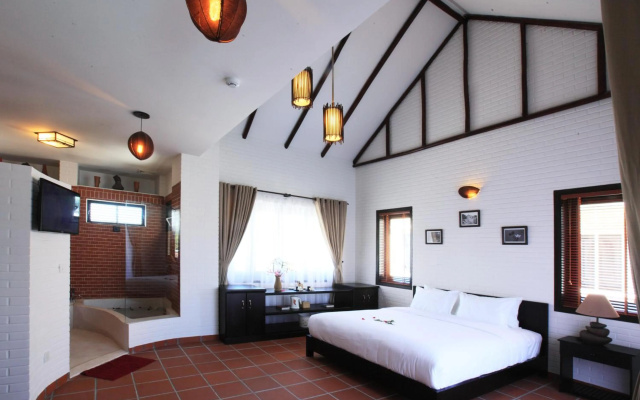 East West Villa – Guest Rooms – Da Nang