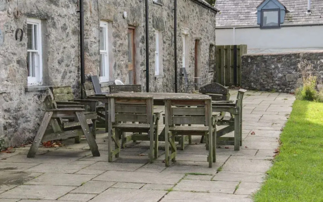 Bryn Dedwydd Farmhouse