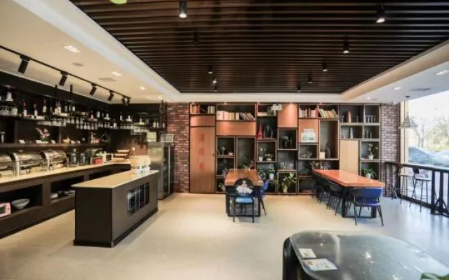 GreenTree Inn Express (Rizhao Lan Mountain Bus Station, West High-speed Railway Station) – Restaurant – Rizhao