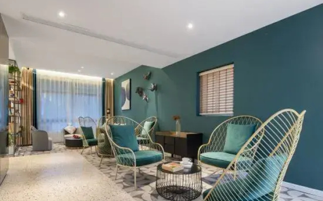 Anji · piggy Jiangnan Tianchi Temple