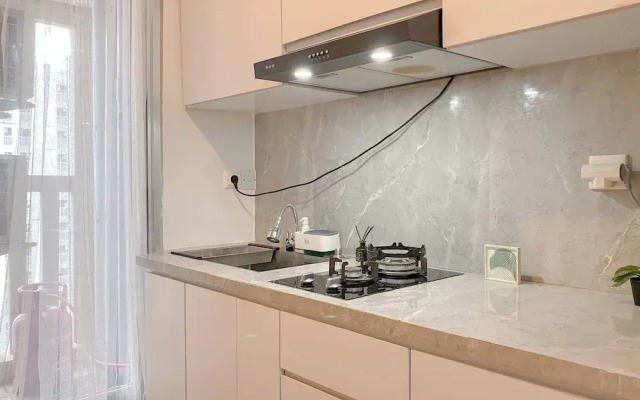 Cozy And Modern Style 1Br Apartment Green Bay Pluit