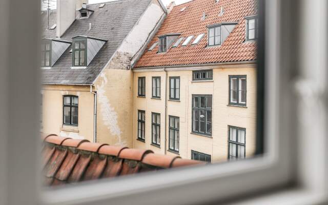 220sqm Designer Apt-balcony Heart of Copenhagen