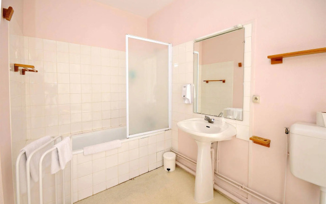 Citôtel le Plat dEtain