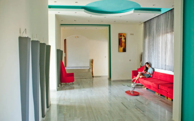 Apollo Hotel II
