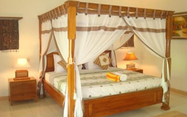 Pazzo Bali – Guest Rooms – Bunutan