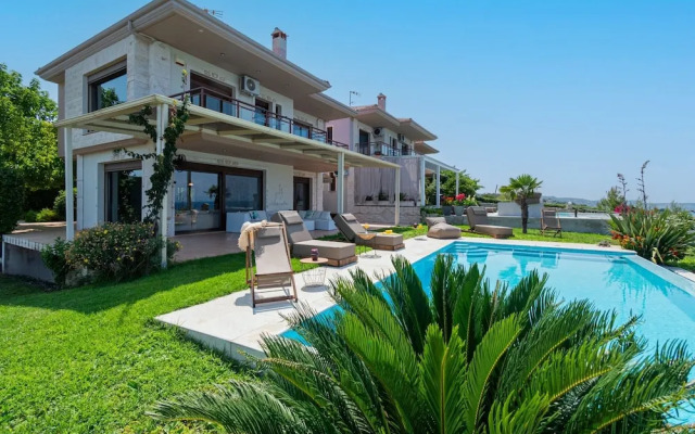 Penny Toroneus Edge by Rentalspro - Anioti