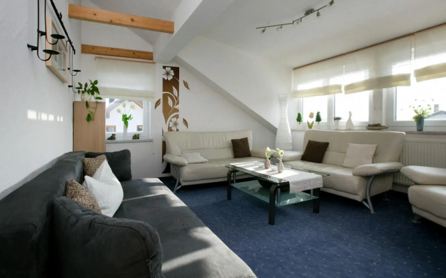 Sunny Terrace Apartment