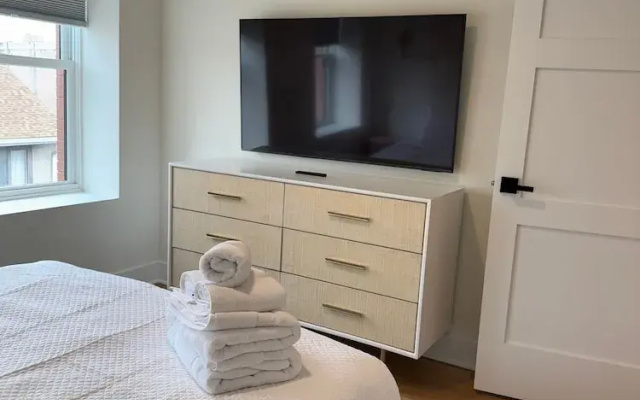 Hoboken 3BR Queen Loft