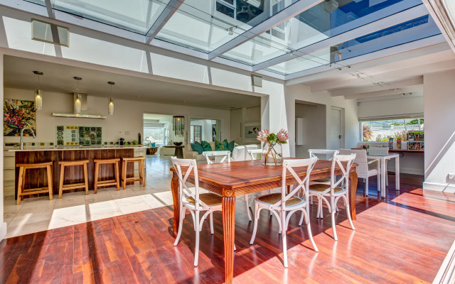 Amanzi Island Lodge