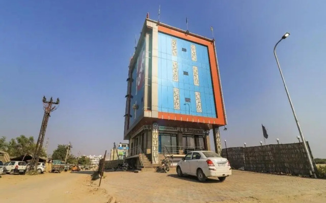 OYO Flagship 80515 Hotel Shivam Palace