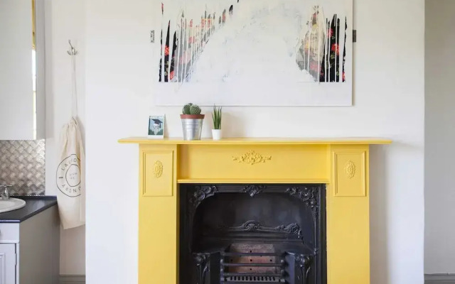 Higgihaus at Hampton Whole House 6 Bed