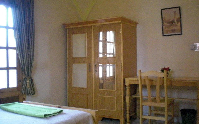 El Fayrouz Hotel