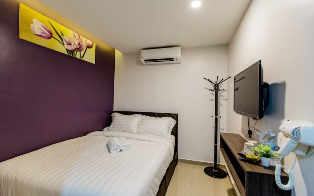 U Plus Budget Hotel