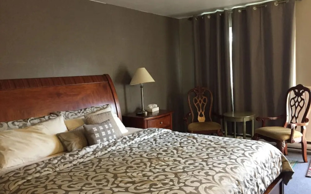 Greenside motel