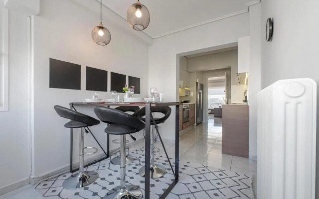 Bright 3 bd apt, Hellenikon Metr. Park , Glyfada