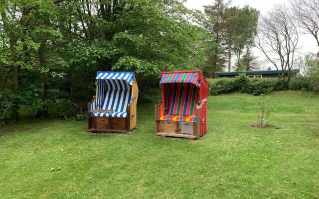 "luv With Shed" in House Smaswai 10