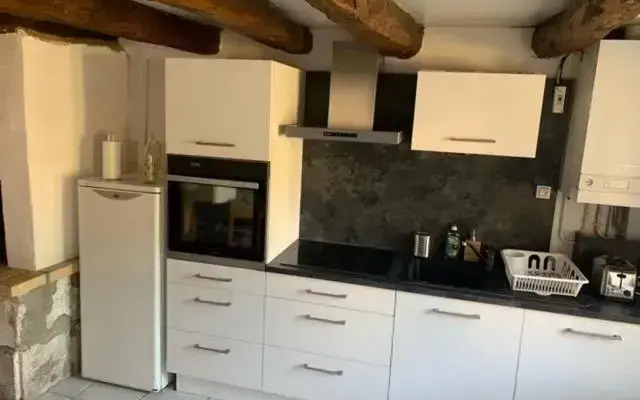 Petite maison lorraine avec cheminée et jardin